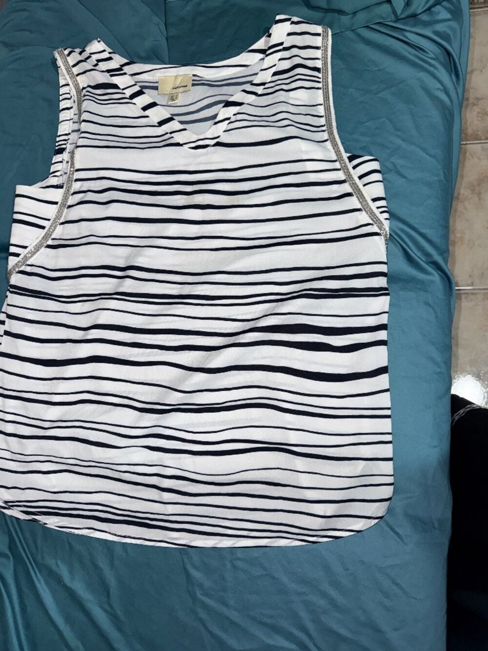 Korner Rhinestone Trim Striped Sleeveless Shirt XL but fit like Med